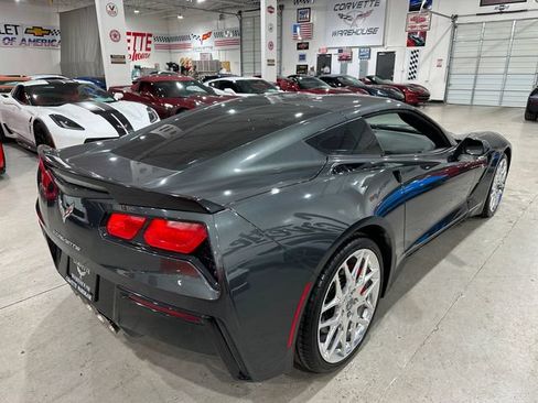 Used 2019 Chevrolet Corvette Stingray Coupe w/ 1LT RWD image 32