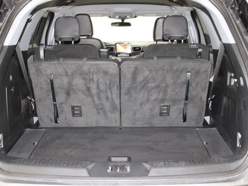 Used 2023 Ford Explorer XLT w/ Equipment Group 202A RWD image 14