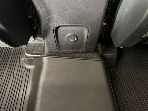 Used 2022 Ford Escape SEL w/ Technology Package AWD/4WD image 16
