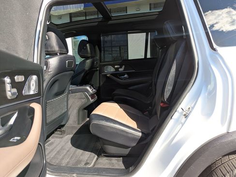 Used 2020 Mercedes-Benz GLS 450 4MATIC image 39