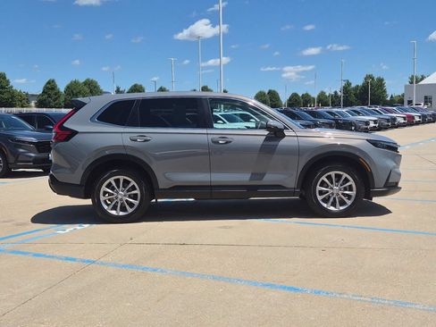 Used 2025 Honda CR-V EX image 5