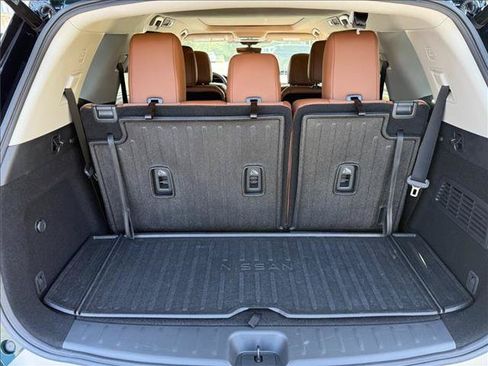 Used 2024 Nissan Pathfinder Platinum AWD/4WD image 19