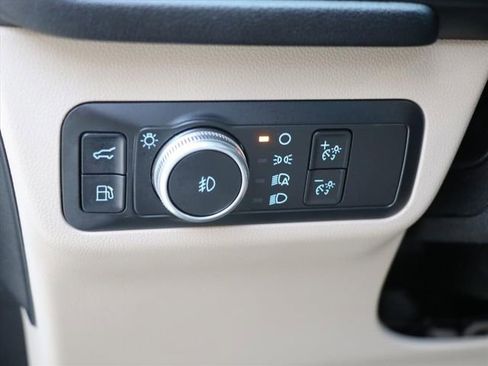 Used 2021 Ford Escape Titanium image 30