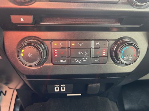 Used 2017 Ford F250 XLT w/ XLT Premium Package image 15