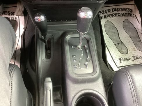 Used 2012 Jeep Wrangler Sport AWD/4WD image 15