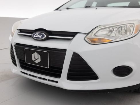 Used 2013 Ford Focus SE FWD image 16