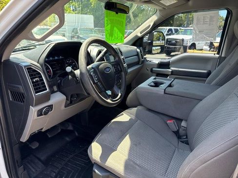Used 2018 Ford F250 XLT w/ Snow Plow Prep Package AWD/4WD image 6