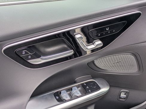 New 2025 Mercedes-Benz C 300 4MATIC Sedan image 15