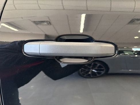 Used 2024 Chevrolet Colorado Trail Boss w/ Technology Package image 19