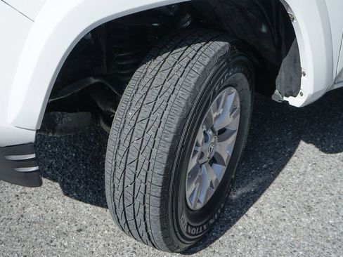 Used 2018 Toyota Tacoma SR5 image 37