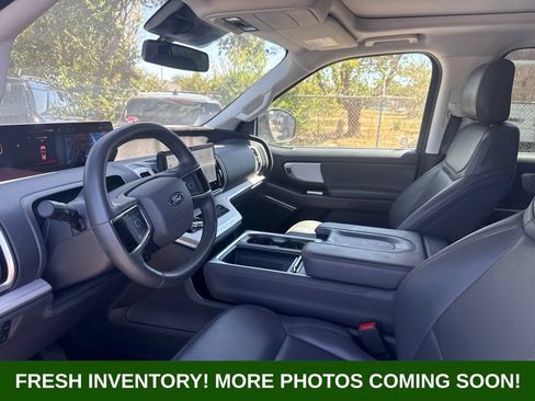 Used 2025 Ford Expedition Max Active AWD/4WD image 8