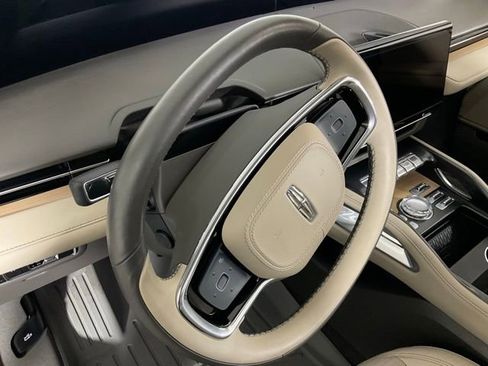 Used 2025 Lincoln Nautilus Reserve w/ Jet Appearance Package AWD/4WD image 23