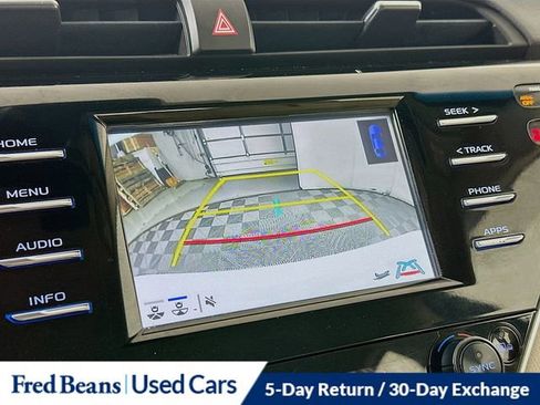 Used 2018 Toyota Camry L image 14