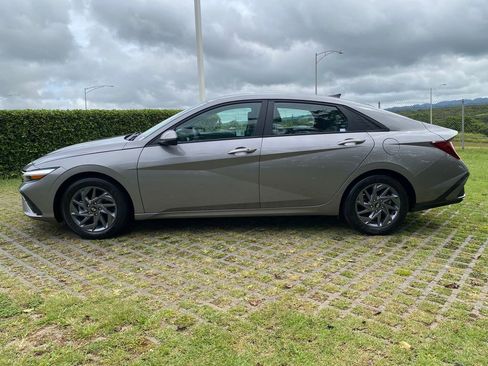 Certified 2024 Hyundai Elantra SEL image 22