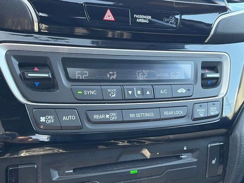 Used 2021 Honda Pilot Touring image 27