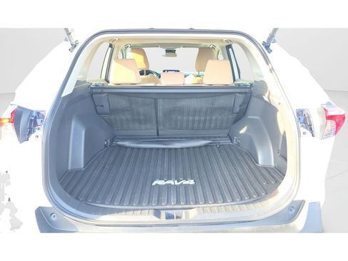 Used 2024 Toyota RAV4 XLE w/ Convenience Package FWD image 9