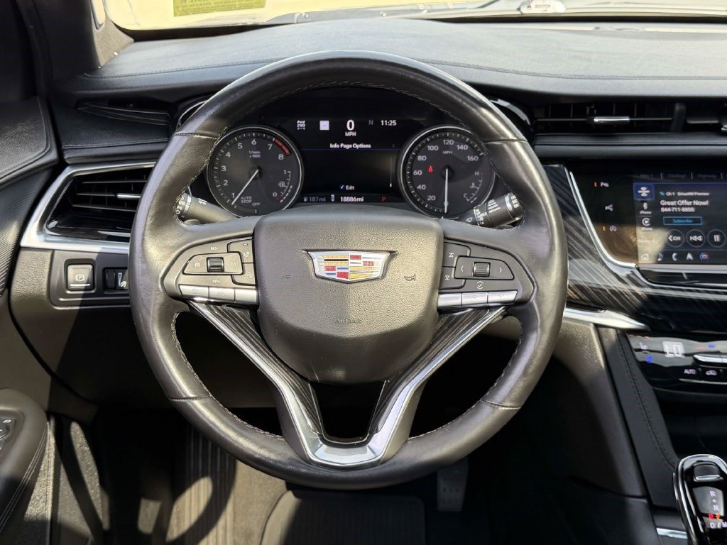 Certified 2025 Cadillac XT6 Premium Luxury w/ Technology Package AWD/4WD image 16