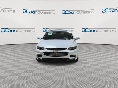 Used 2018 Chevrolet Malibu Premier w/ Premier Sun and Wheel Package image 3