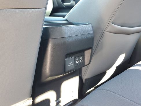 Used 2024 Toyota Tacoma TRD Sport image 17