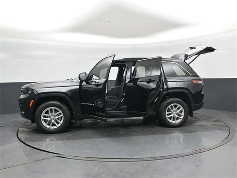 New 2025 Jeep Grand Cherokee Laredo X w/ Luxury Tech Group I image 49