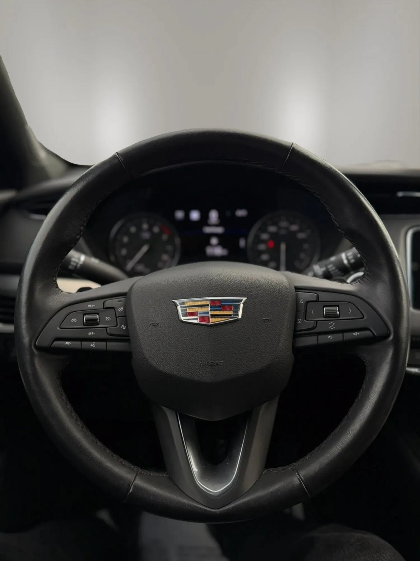 Used 2019 Cadillac XT4 Premium Luxury w/ Technology Package AWD/4WD image 21