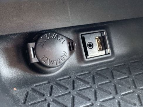 Used 2019 Toyota RAV4 XLE w/ Convenience Package image 27