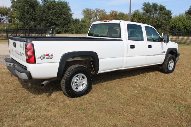 Used 2006 Chevrolet Silverado 2500 W/T w/ Heavy-Duty Power Package AWD/4WD image 5