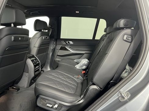 New 2026 BMW X7 xDrive40i w/ Premium Package image 19