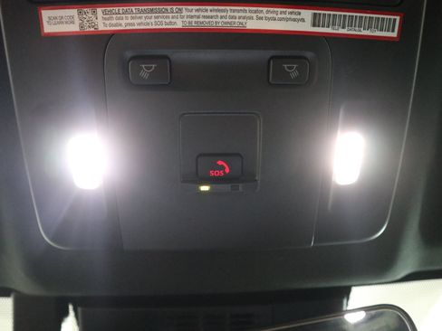 Used 2025 Toyota Camry SE w/ Convenience Package FWD image 34