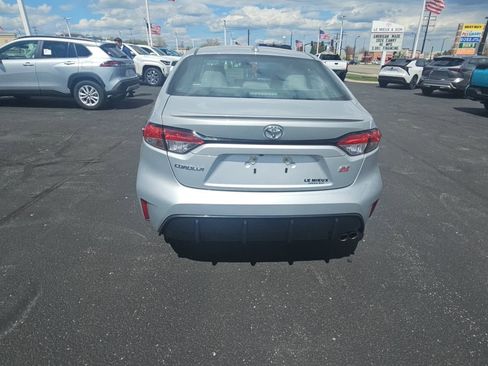 Certified 2023 Toyota Corolla SE w/ SE Premium Package FWD image 4