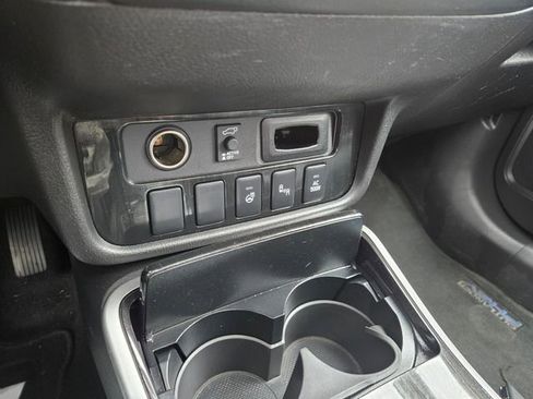 Used 2018 Mitsubishi Outlander GT image 26