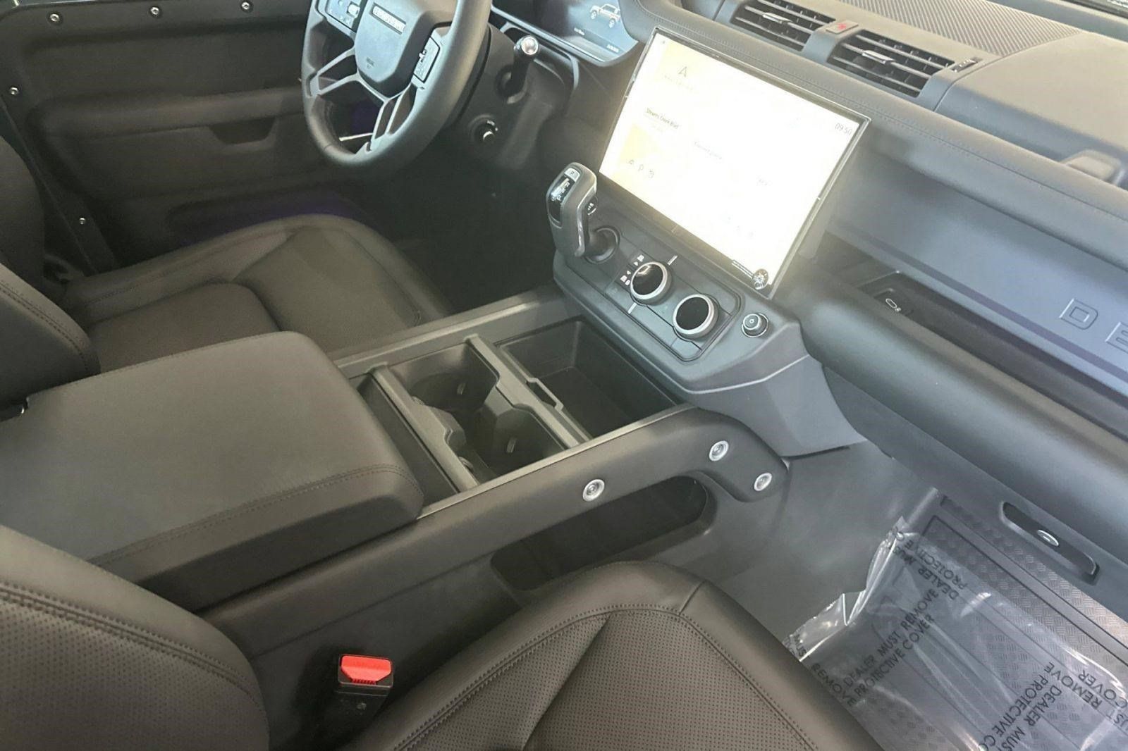New 2026 Land Rover Defender 110 S AWD/4WD image 29
