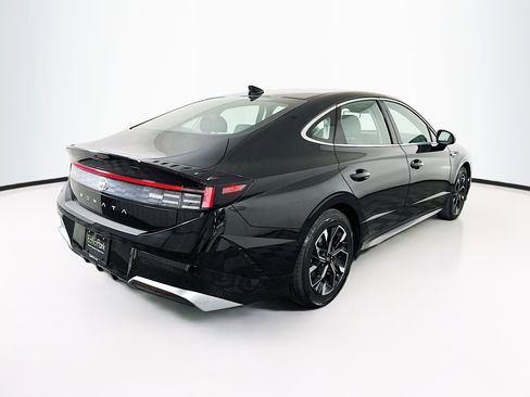 Used 2025 Hyundai Sonata SEL FWD image 9