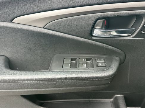 Used 2019 Honda Pilot EX-L image 11