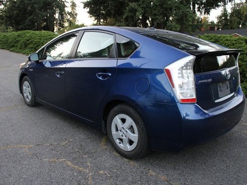 Used 2011 Toyota Prius Two image 4