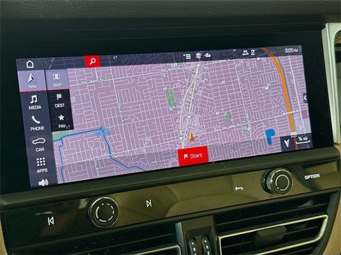 Used 2024 Porsche Macan image 16