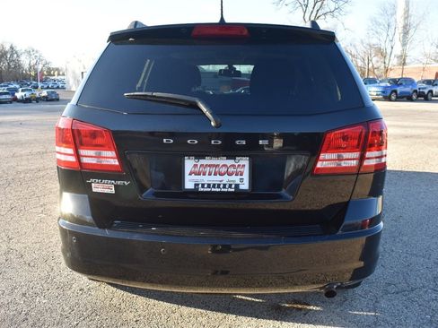 Used 2020 Dodge Journey SE w/ SE Popular Equipment Group image 7