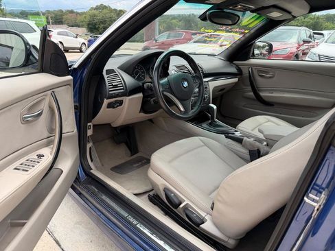 Used 2010 BMW 128i Convertible RWD image 4