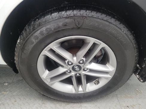 Used 2017 Hyundai Santa Fe Sport AWD/4WD image 31