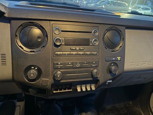 Used 2015 Ford F250 XL w/ Power Equipment Group image 26