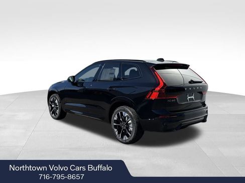 New 2026 Volvo XC60 B5 Plus w/ Climate Package image 3