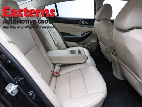 Used 2022 Nissan Maxima SV image 24