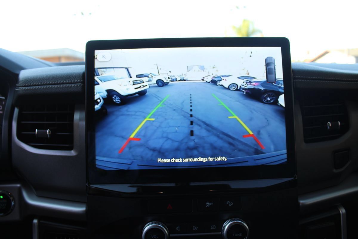 Used 2022 Ford Expedition XLT AWD/4WD image 34
