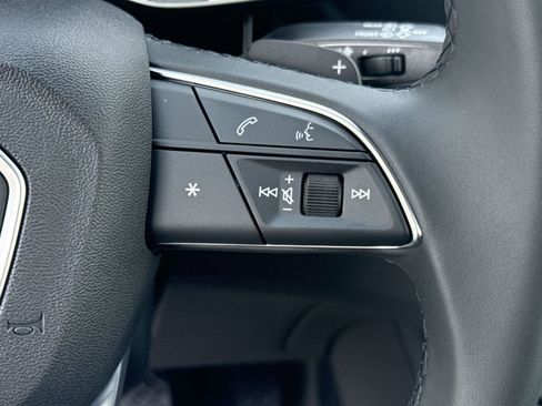 New 2025 Audi Q3 2.0T Premium image 28