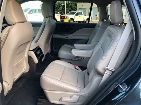 Used 2023 Lincoln Aviator Reserve w/ Elements Package Plus AWD/4WD image 18