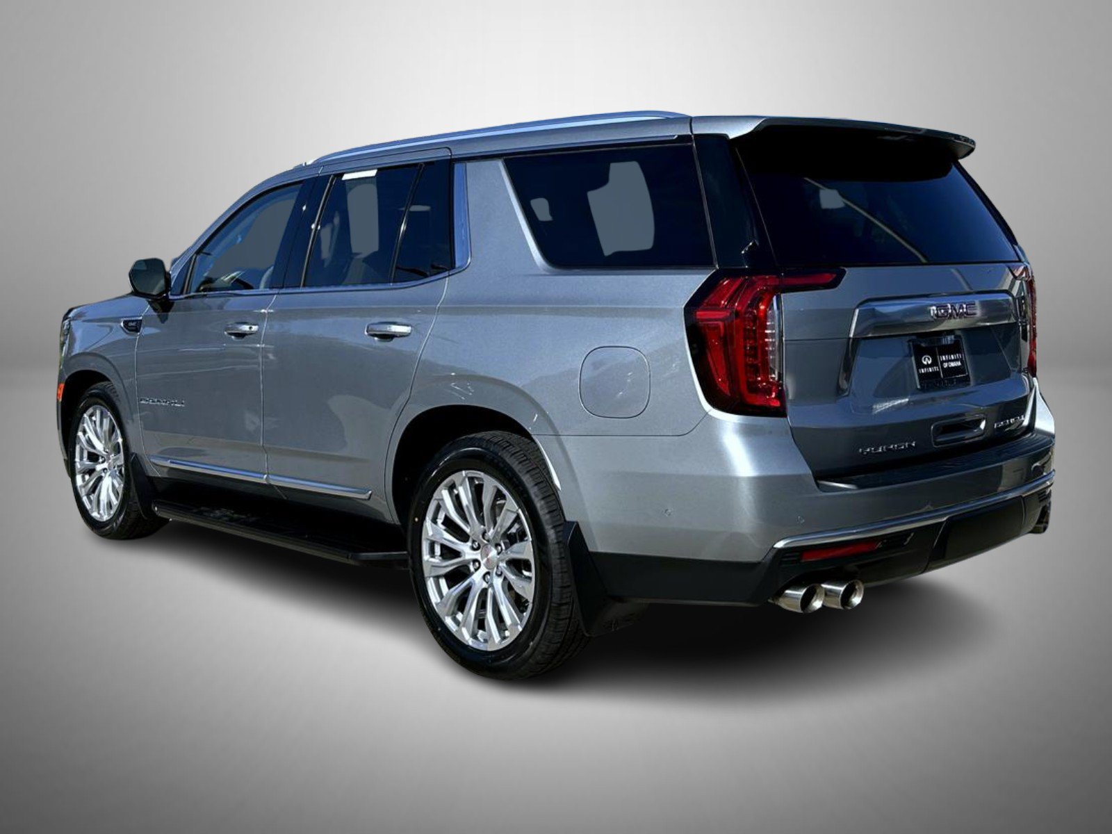 Used 2024 GMC Yukon Denali w/ Advanced Technology Package AWD/4WD image 13