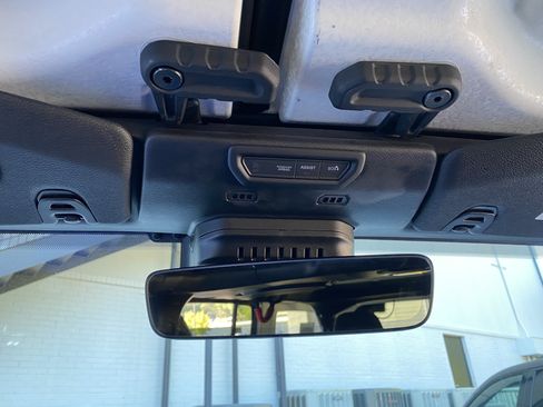 Used 2023 Jeep Wrangler Unlimited Rubicon w/ LED Lighting Group AWD/4WD image 32