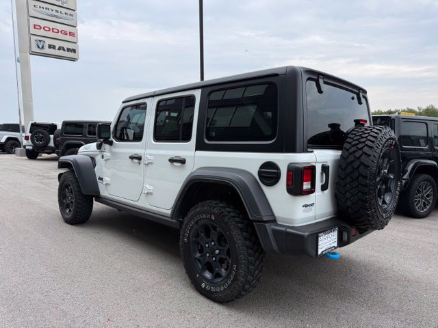 Used 2023 Jeep Wrangler Unlimited w/ Cold Weather Group AWD/4WD image 5
