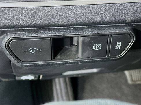 Used 2025 Kia K4 LXS image 17