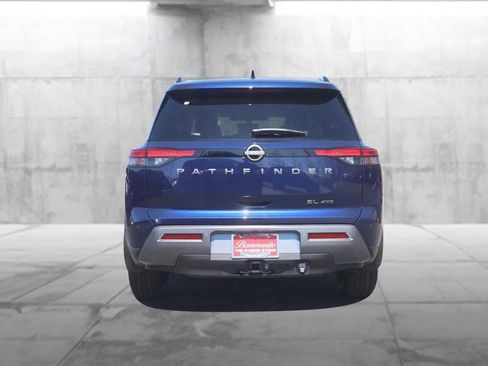 New 2026 Nissan Pathfinder SL w/ SL Premium Package (P04) image 6